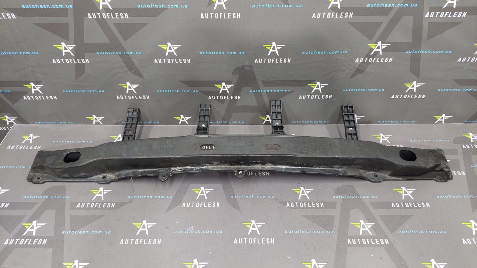 Усилитель заднего бампера 866311H200, 866851H200 KIA Ceed бу